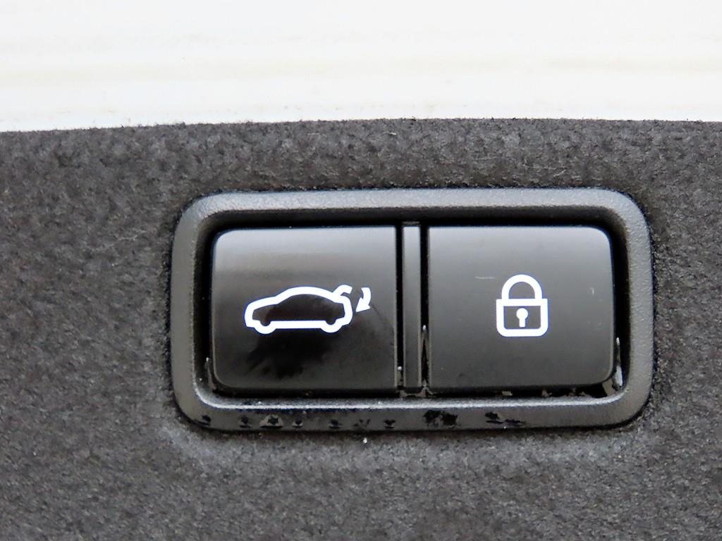 Genesis G80 2017 Blanco - Importación desde Corea - HF Imports Iquique - Foto 17