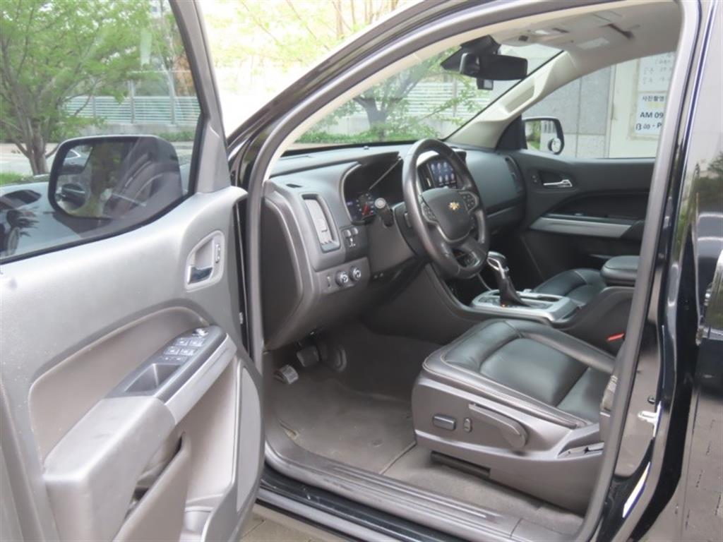 Chevrolet ?Colorado 2022 Negro - Importación desde Corea - HF Imports Iquique - Foto 13