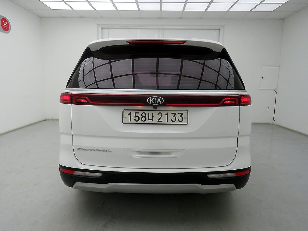 KIA Carnival - Vista 3