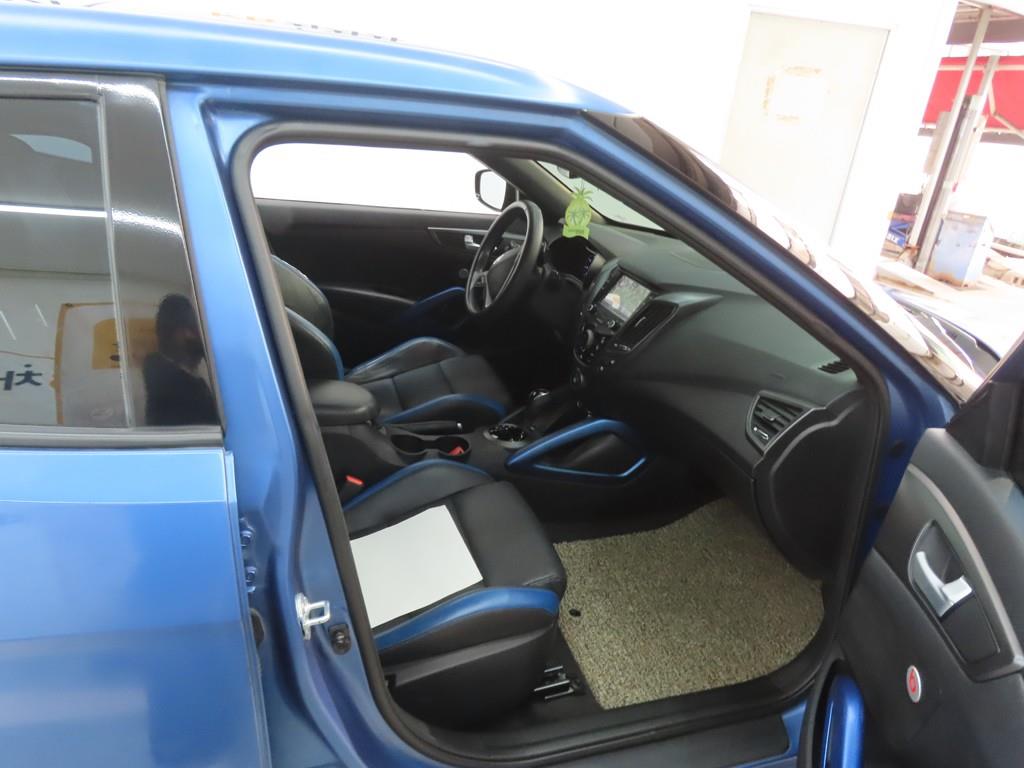 HYUNDAI Veloster - Vista 7