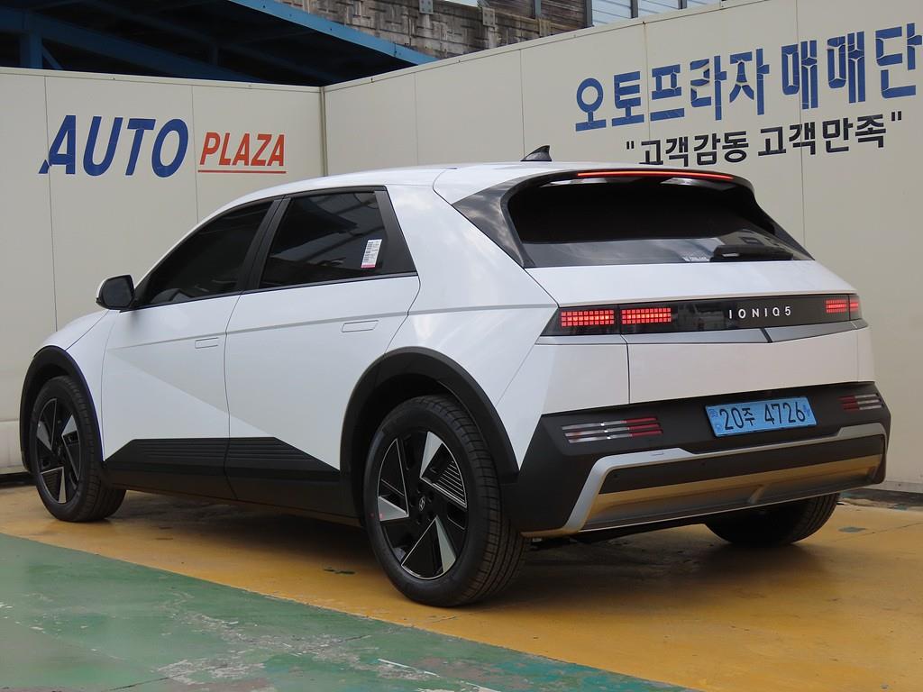 HYUNDAI Ioniq 5 - Vista 3