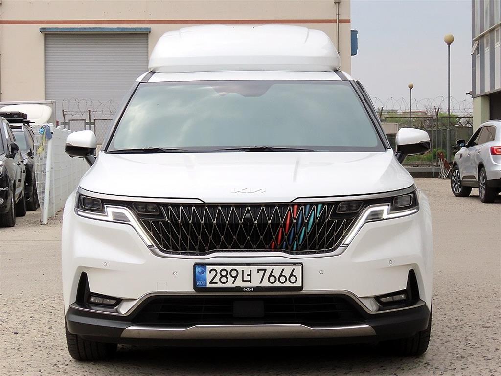 KIA Carnival 2023 Blanco - Importación desde Corea - HF Imports Iquique - Foto 1