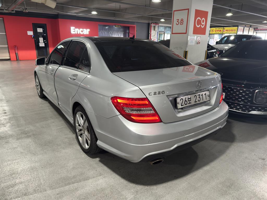 Mercedes Benz C Class - Vista 6