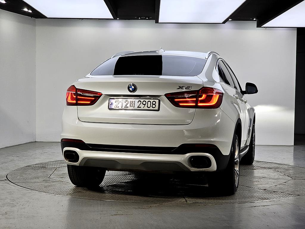 BMW X6 - Vista 3