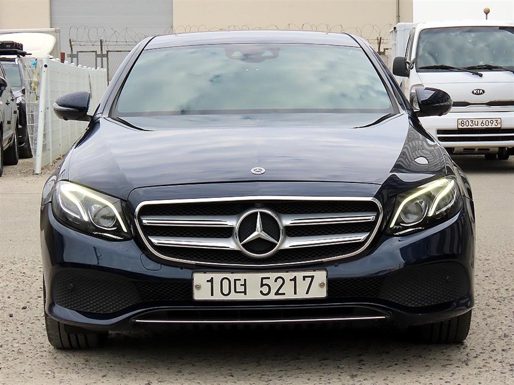 Mercedes Benz E class 2019 Azul - Importación desde Corea - HF Imports Iquique - Foto 1