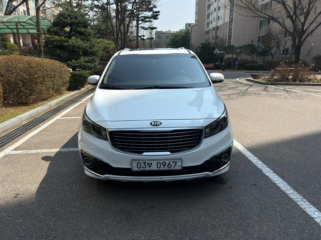 KIA Carnival 2016 Blanco - Importación desde Corea - HF Imports Iquique - Foto 1
