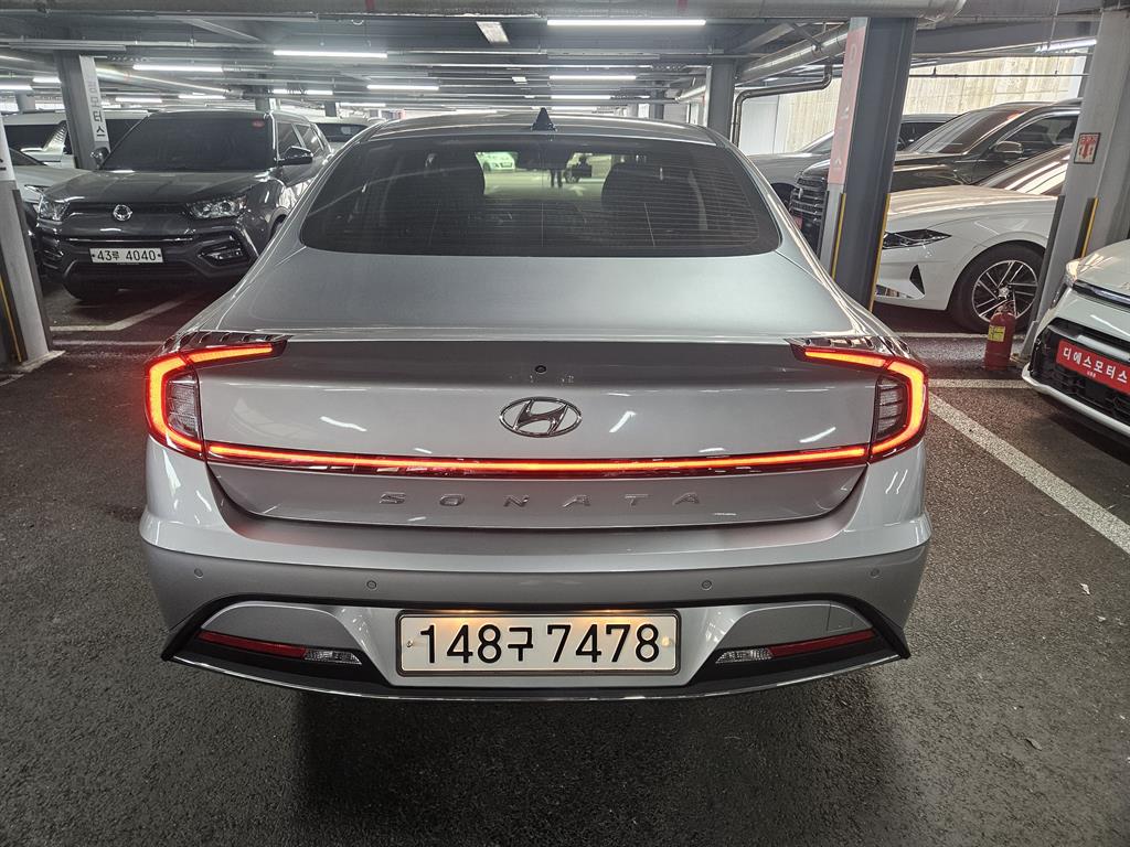 HYUNDAI Sonata - Vista 3