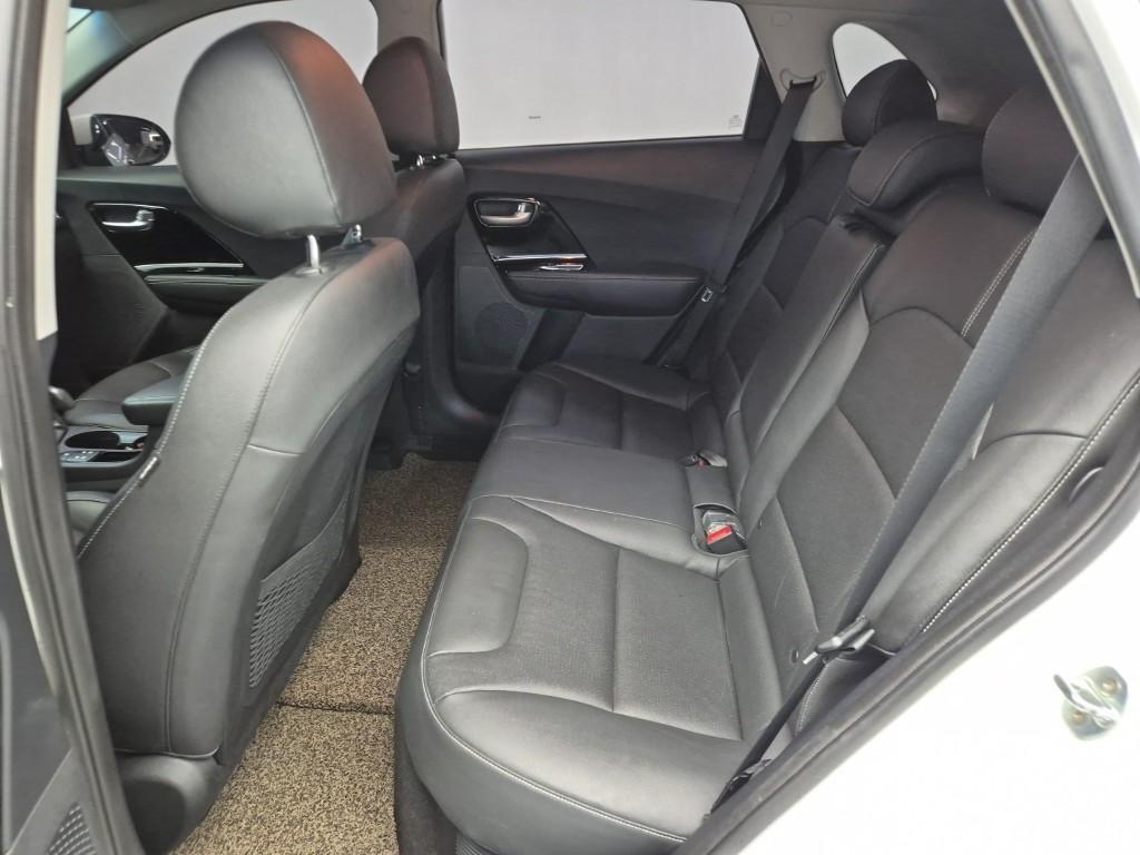 KIA Niro - Vista 12
