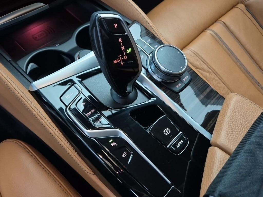 BMW 5 Series - Vista 8