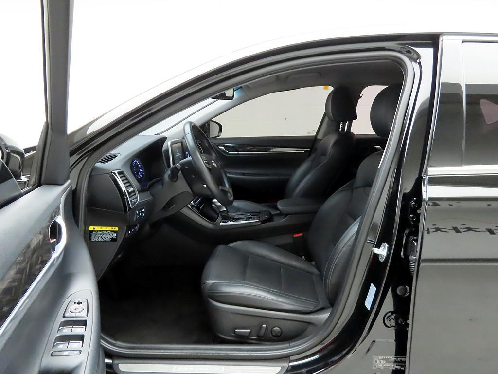 HYUNDAI Grandeur - Vista 11