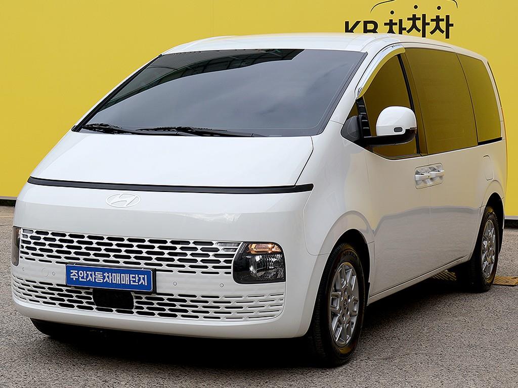 HYUNDAI Staria - Vista 3