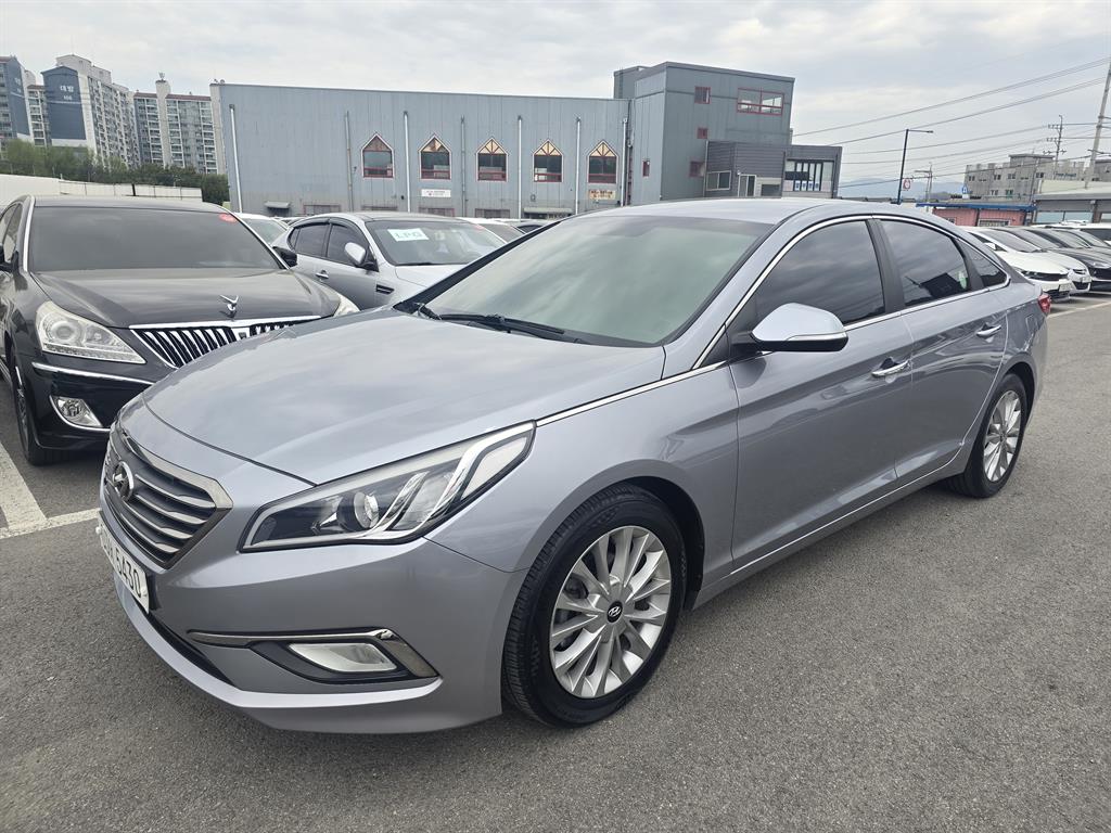 HYUNDAI Sonata - Vista 2