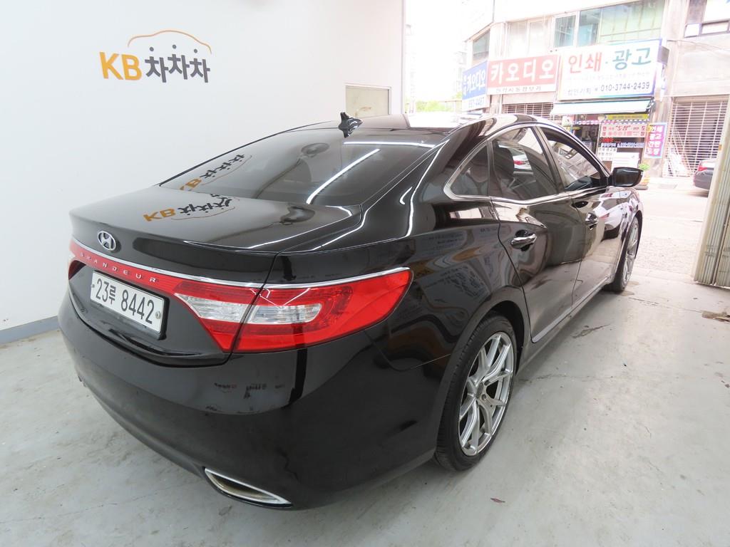 HYUNDAI Grandeur - Vista 3