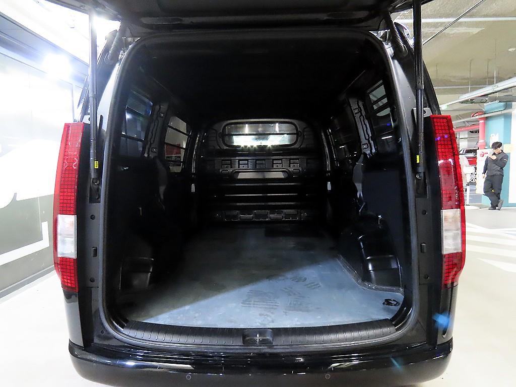 HYUNDAI Staria 2024 Negro - Importación desde Corea - HF Imports Iquique - Foto 17