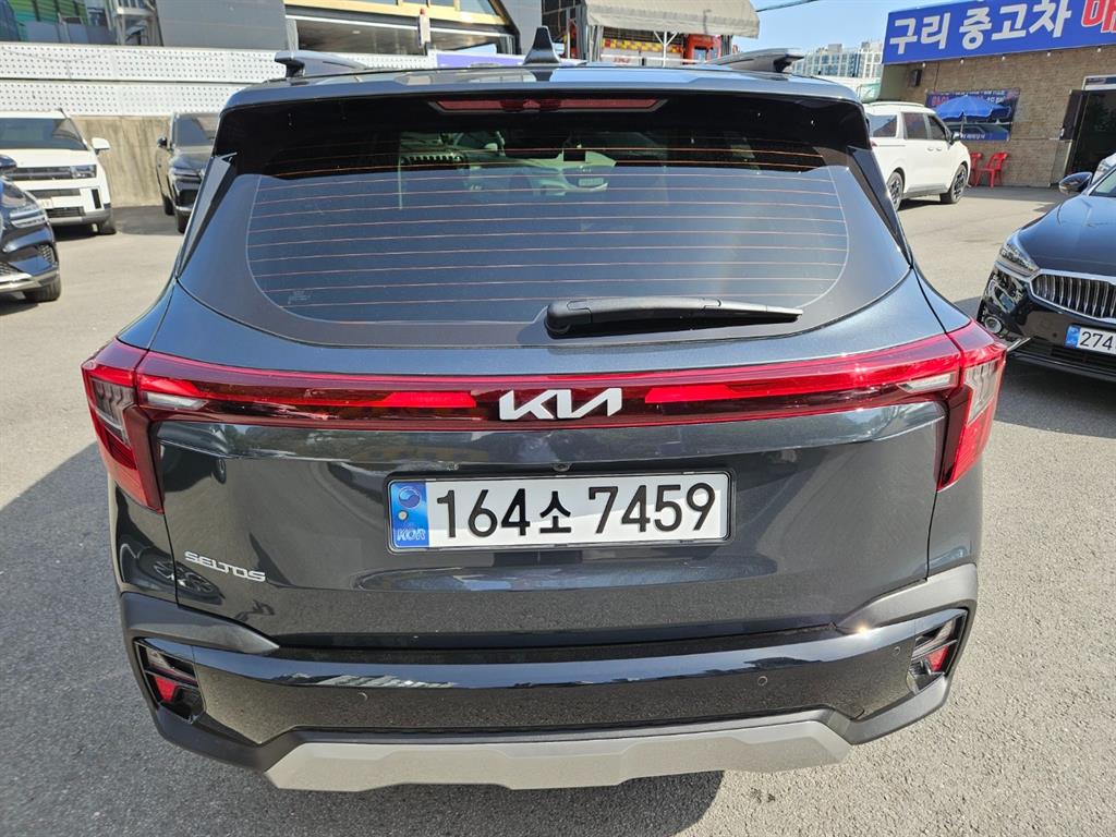 KIA Seltos - Vista 4