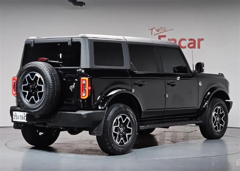 Ford Bronco - Vista 2