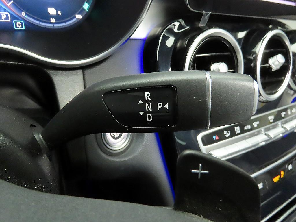 Mercedes Benz GLC Class - Vista 10