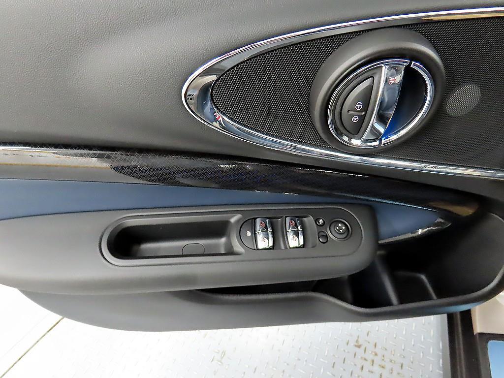 Mini Clubman - Vista 11
