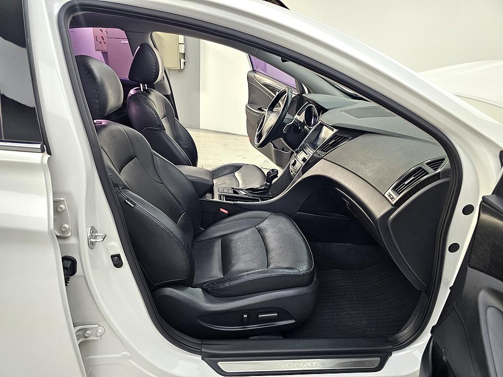 HYUNDAI Sonata - Vista 11