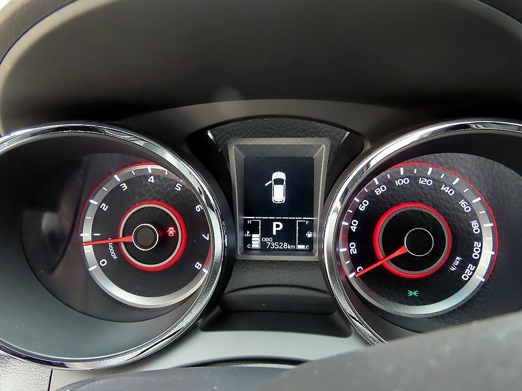 Ssangyong Tivoli - Vista 9