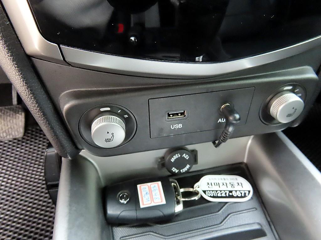 Ssangyong Tivoli 2016 Azul - Importación desde Corea - HF Imports Iquique - Foto 13