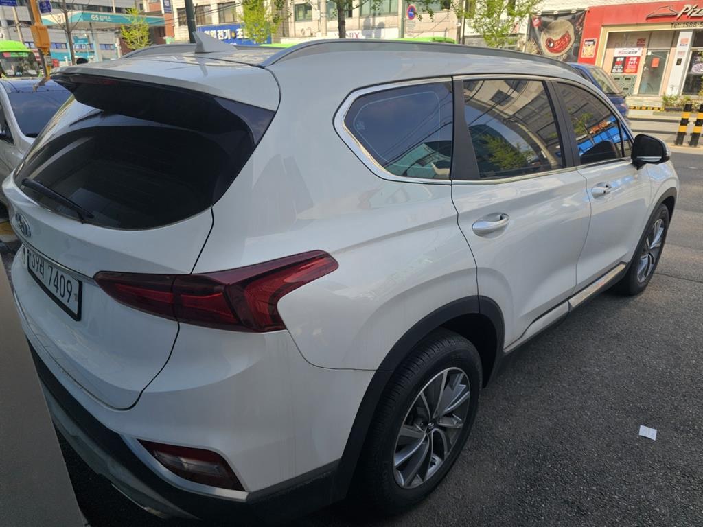 HYUNDAI Santa Fe - Vista 4