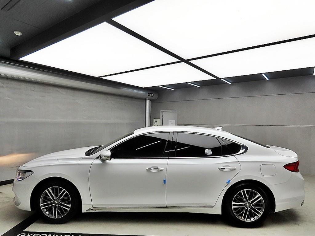 HYUNDAI Grandeur - Vista 4