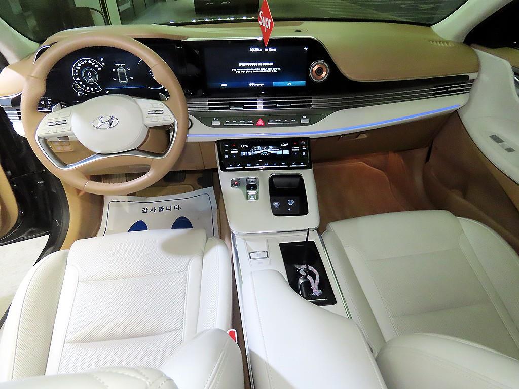 HYUNDAI Grandeur - Vista 10