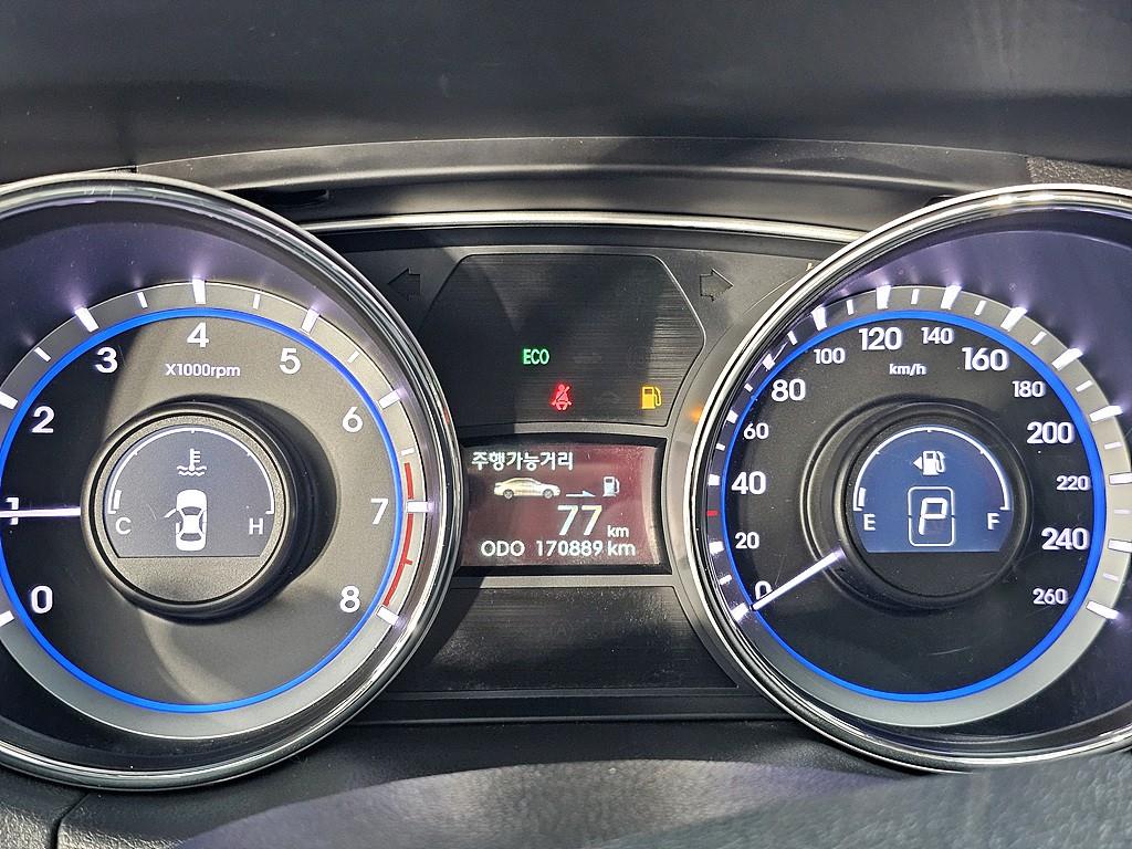 HYUNDAI Sonata - Vista 7