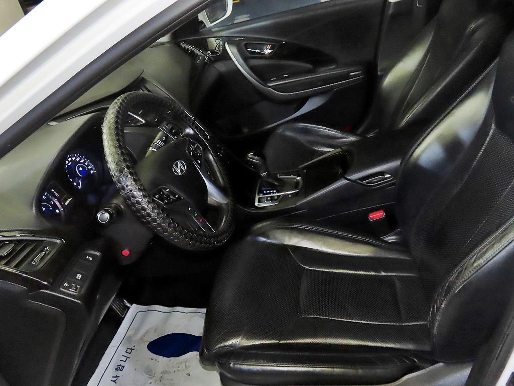 HYUNDAI Grandeur - Vista 6