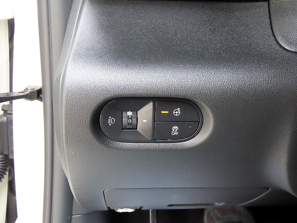 HYUNDAI Casper - Vista 12