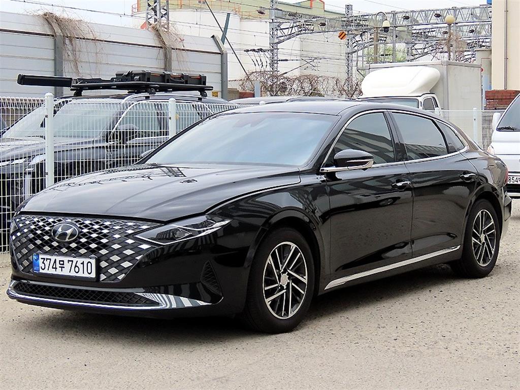 HYUNDAI Grandeur - Vista 2