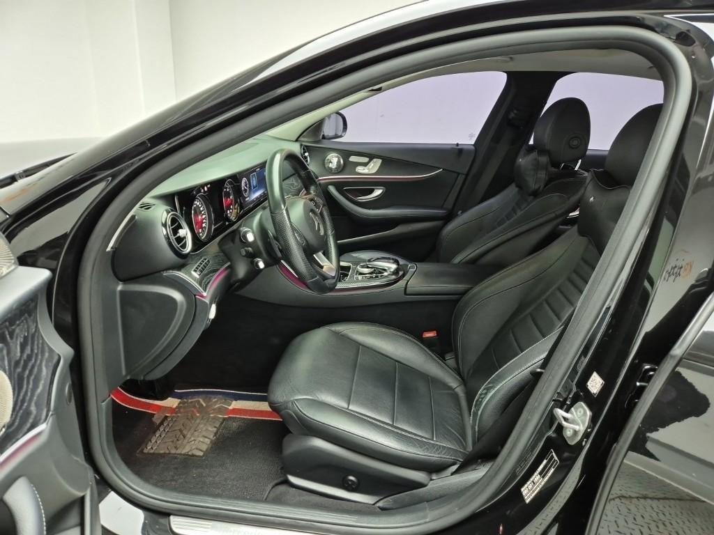 Mercedes Benz E class - Vista 11