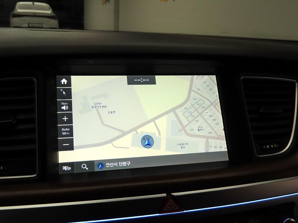 Genesis G80 - Vista 8