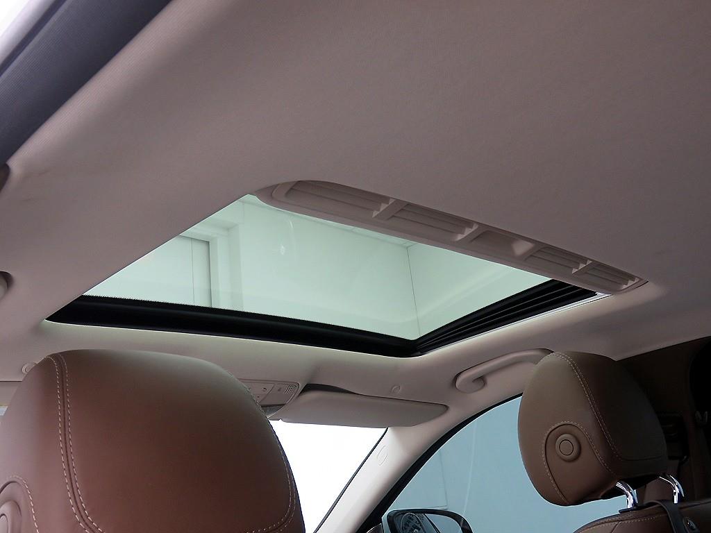 Mercedes Benz E class - Vista 9