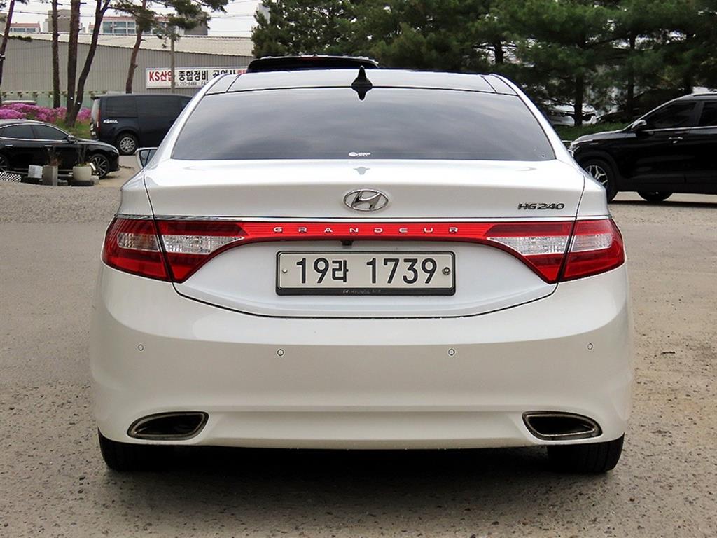 HYUNDAI Grandeur - Vista 4