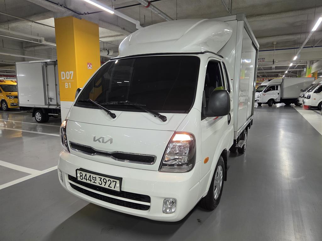 Small Truck Normal Box(High Deck) 2025 Blanco - Importación desde Corea - HF Imports Iquique - Foto 1