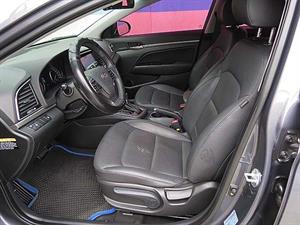 HYUNDAI Avante - Vista 12