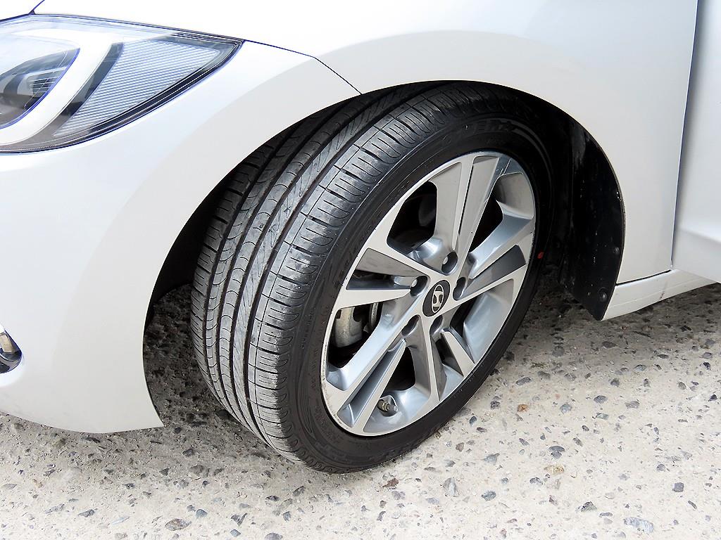 HYUNDAI Avante 2018 Plateado - Importación desde Corea - HF Imports Iquique - Foto 18