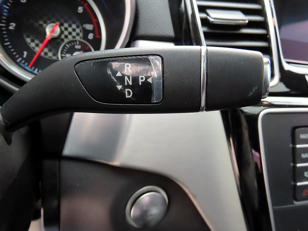 Mercedes Benz GLE Class - Vista 10