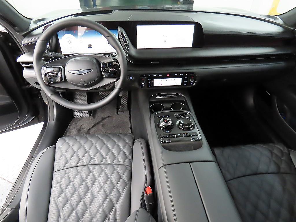 Genesis G90 - Vista 7
