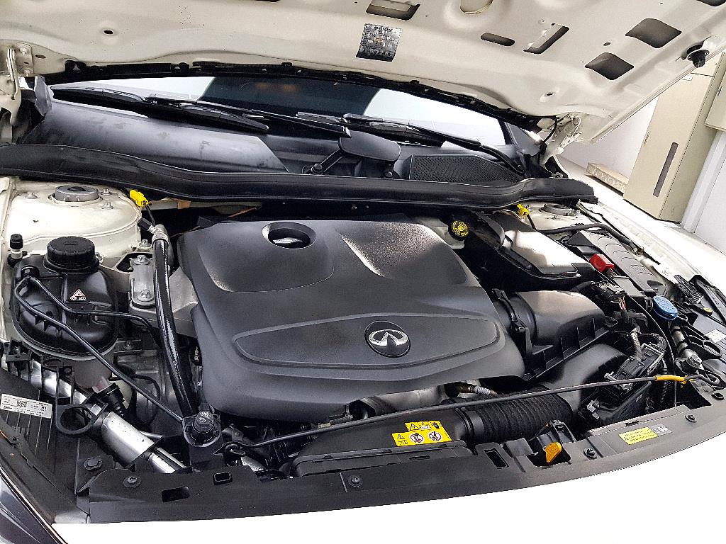 Infiniti Q - Vista 6