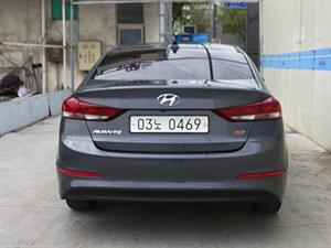 HYUNDAI Avante - Vista 6