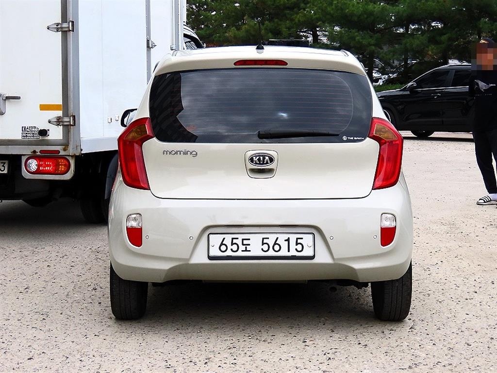 KIA Morning - Vista 4