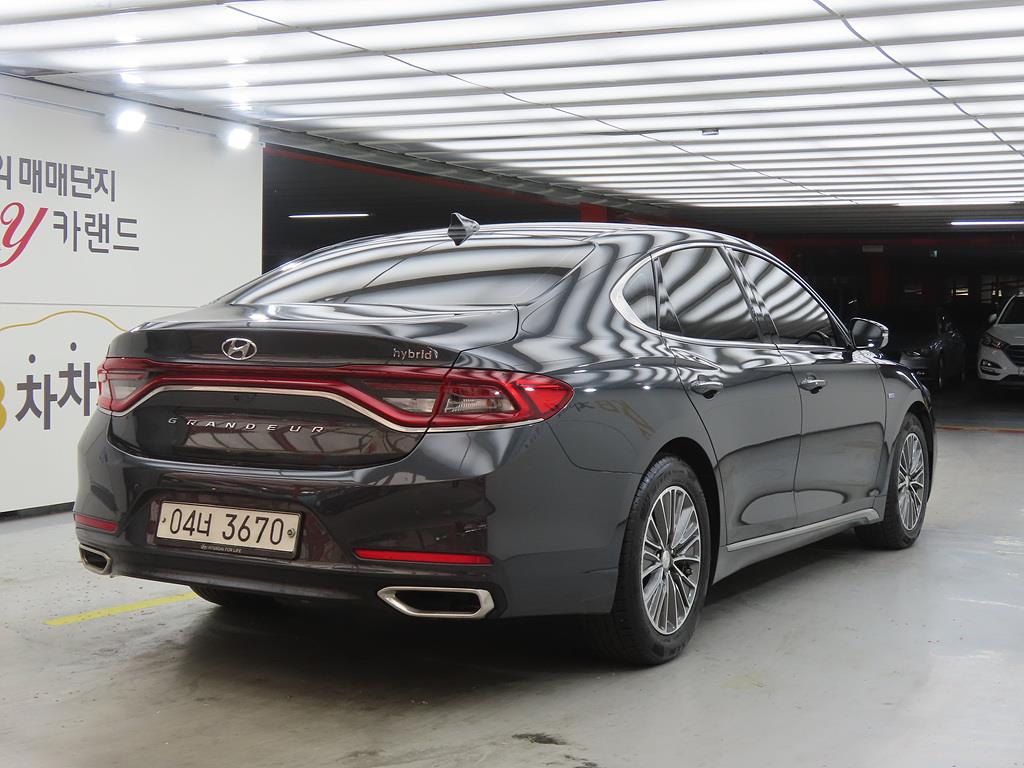 HYUNDAI Grandeur - Vista 4