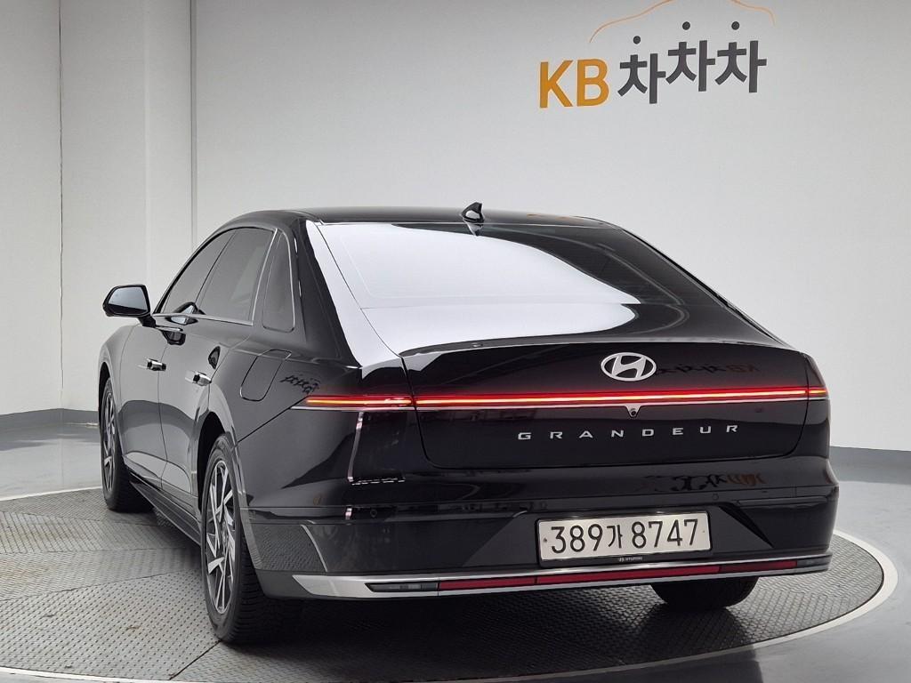 HYUNDAI Grandeur - Vista 2