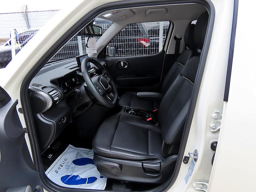 HYUNDAI Casper - Vista 5