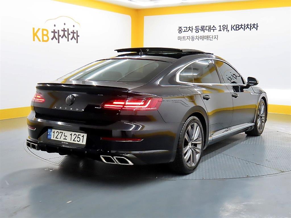 Volkswagen Arteon - Vista 4