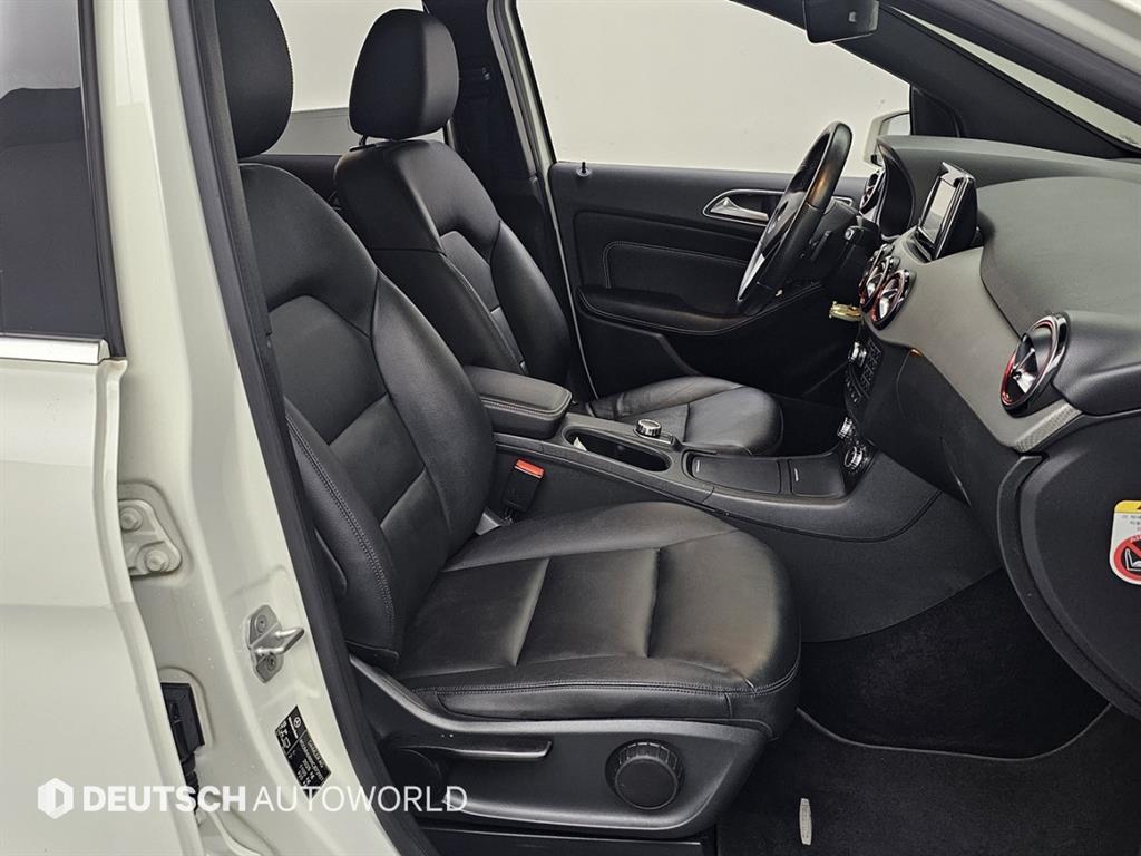 Mercedes Benz B Class (MY B) - Vista 10