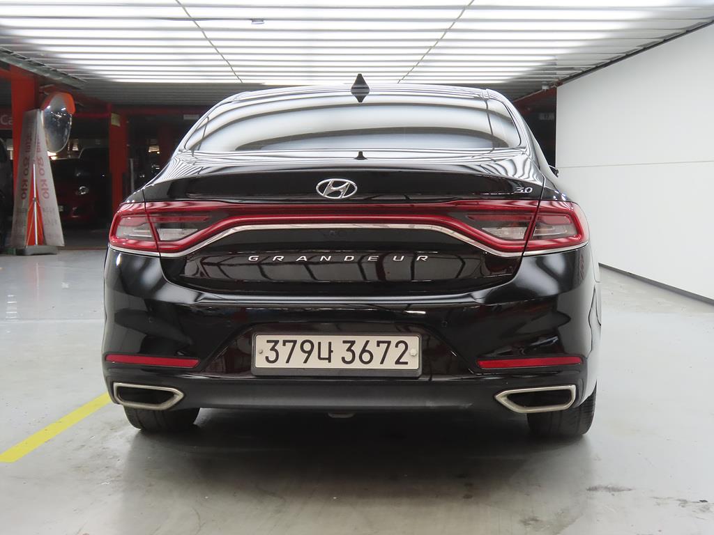 HYUNDAI Grandeur - Vista 3